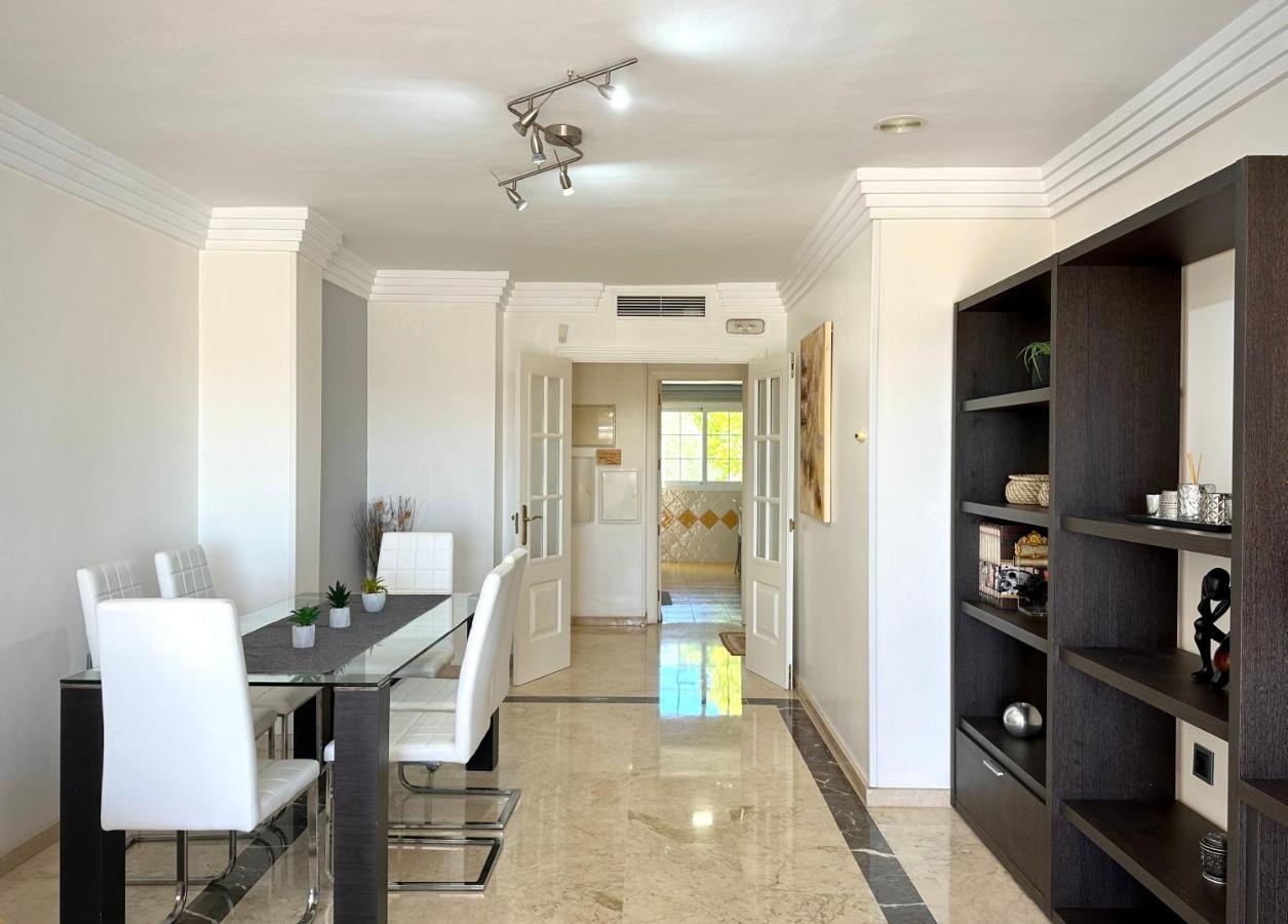 Moderno Apartamento Con Preciosas Vistas Al Mar En Urbanizacion Con Piscina - Rio Real 11 2G Marbella Exterior photo