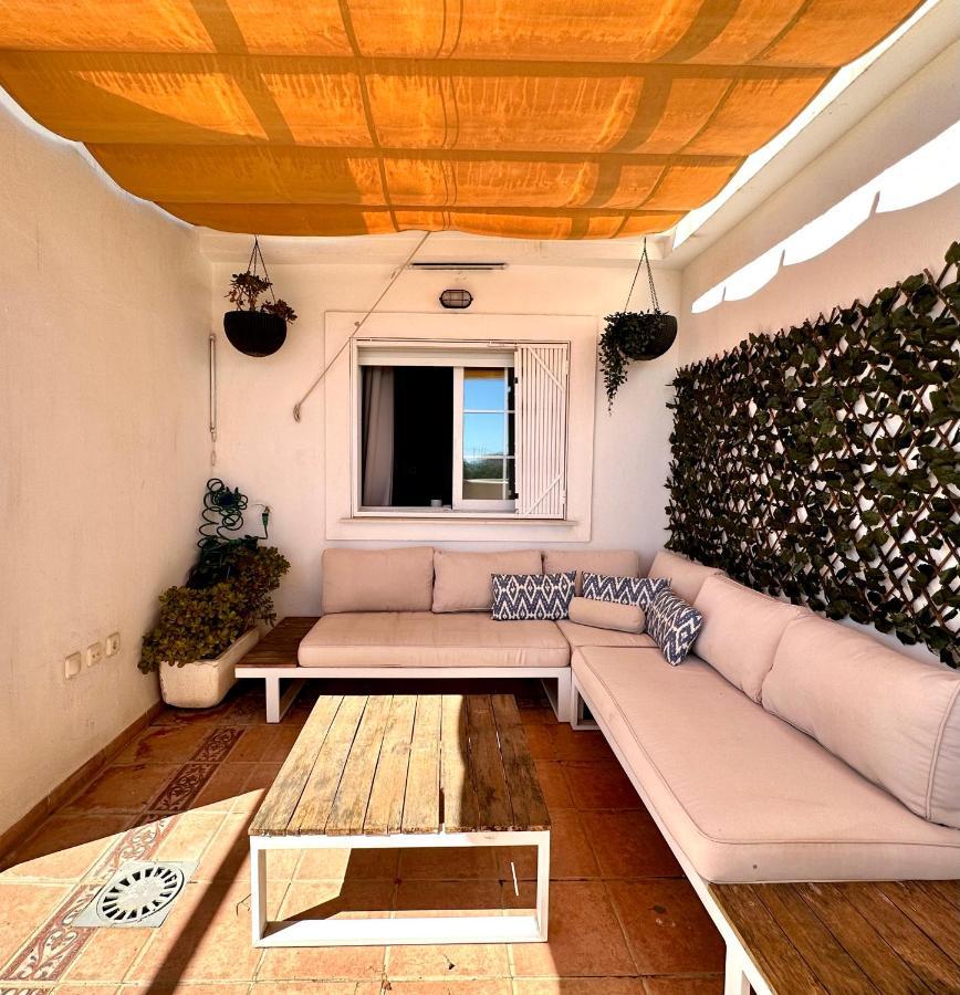 Moderno Apartamento Con Preciosas Vistas Al Mar En Urbanizacion Con Piscina - Rio Real 11 2G Marbella Exterior photo