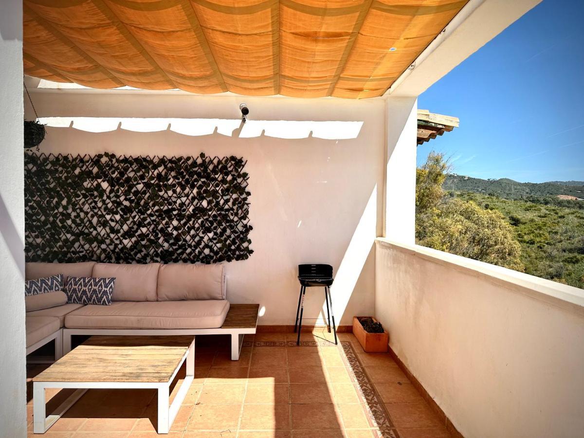 Moderno Apartamento Con Preciosas Vistas Al Mar En Urbanizacion Con Piscina - Rio Real 11 2G Marbella Exterior photo