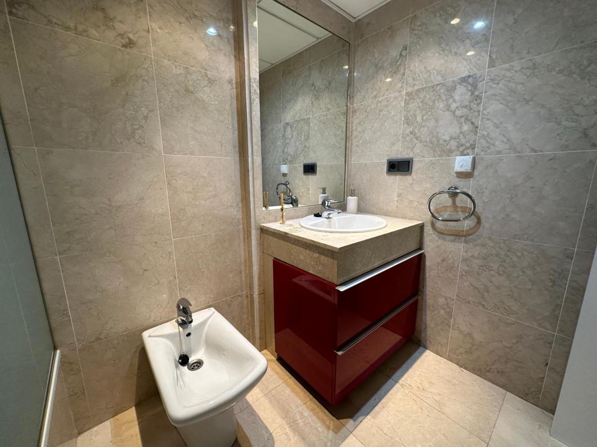 Moderno Apartamento Con Preciosas Vistas Al Mar En Urbanizacion Con Piscina - Rio Real 11 2G Marbella Exterior photo